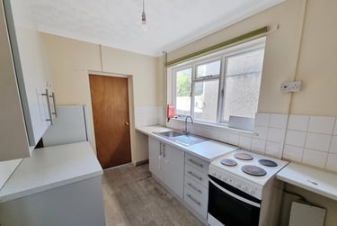 3 bed house, Fabian Way, Port Tennant, Swansea, SA18PA - Image 3