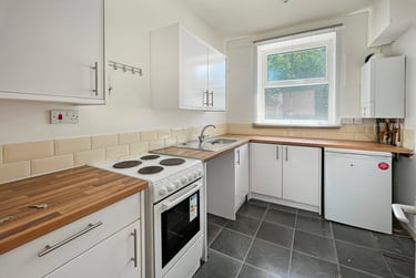 1 bed flat, Ely Road, Llandaff, Cardiff, CF52JF - Image 2