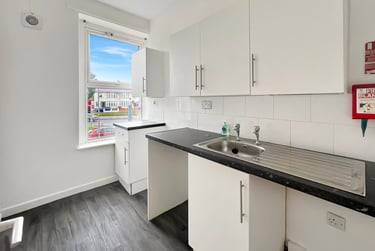 1 bed flat, Ely Road, Llandaff, Cardiff, CF52JF - Image 2