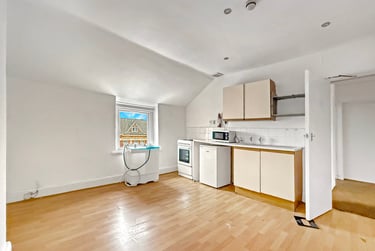 2 bed flat, City Road, Plasnewydd, Cardiff, CF243JB - Image 1