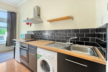 1 bed flat, Cathedral Road, Riverside, Cardiff, CF119HD - Image 1