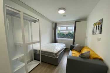 1 bed studio, 25A London Road, Headington, Oxford, OX37RE - Image 3
