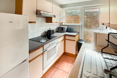 1 bed house, Boulter Street, City Centre, Oxford, OX41AX - Image 3