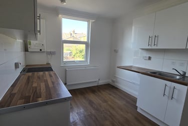 3 bed flat, Tubbs Road, Harlesden, London, NW104RE - Image 12
