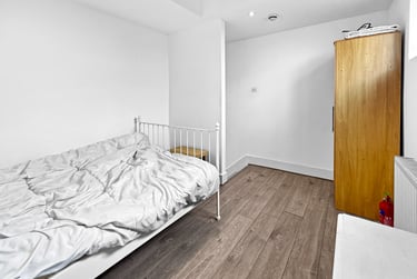 1 bed flat, Courthill Road, Hither Green, London, SE136DW - Image 3