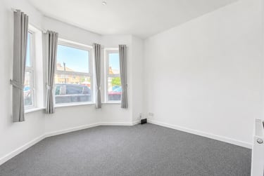 1 bed flat, Ely Road, Llandaff, Cardiff, CF52JF - Image 2