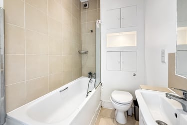 2 bed flat, Courthill Road, Hither Green, London, SE136DW - Image 4