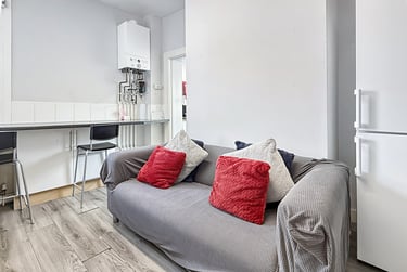 1 bed house, Cowley Road, City Centre, Oxford, OX41JE - Image 4