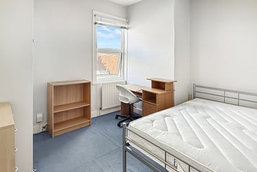 1 bed house, Cowley Road, City Centre, Oxford, OX41JE - Image 5