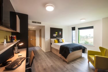 Studio - DDA/Platinum at The Lyra, Portal Way, North Acton, London, W36BX - Image 1