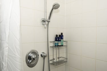 Single Ensuite A - Image 2