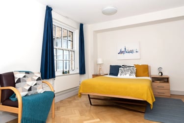 Double en suite room - Image 1