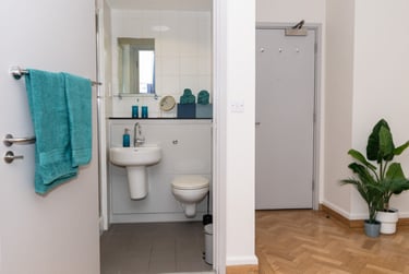 Single Ensuite B - Image 2