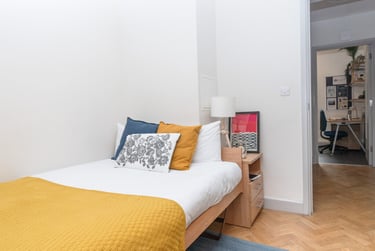 Studio flat B - Image 1
