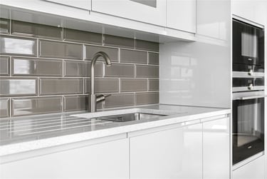 2 bed house, 2 Drapers Yard, Lambeth, London, SW181SF - Image 4