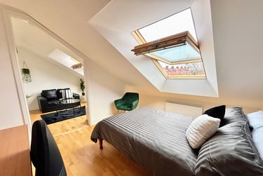 Top Floor Flat- 2 Bedrooms - Image 2