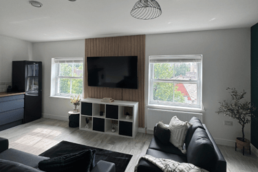 Flat 6- 2 Bedrooms - Image 2