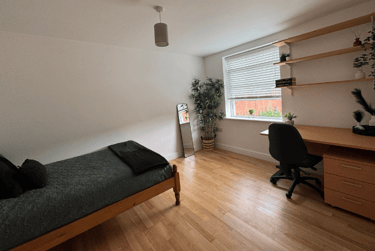 Flat 5- 1 Bedroom - Image 5