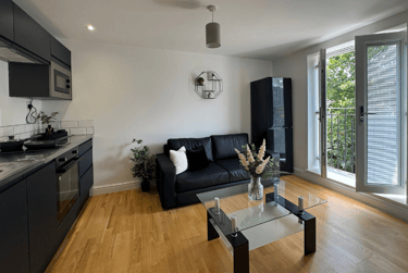 Flat 2- 1 Bedroom - Image 3