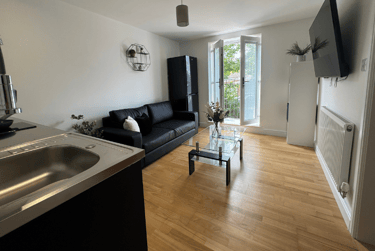 Flat 2- 1 Bedroom - Image 2