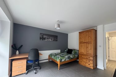 1 Bedroom Studio - Image 5