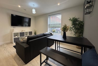 Flat 1 - 2 bedrooms - Image 3