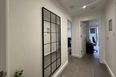 Flat 1 - 2 bedrooms - Image 4