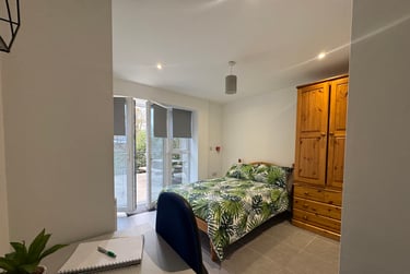 Flat 1 - 2 bedrooms - Image 5