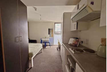 Studio Room - Image 5