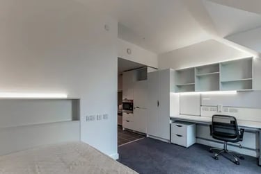 Penthouse Studio at Parish Hall, Church Road, Egham, TW209HZ - Image 3