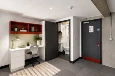 The Bigger Balcony Room - Image 1