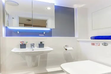 Penthouse Studio at Parish Hall, Church Road, Egham, TW209HZ - Image 5