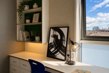 En-suite Room - Image 2