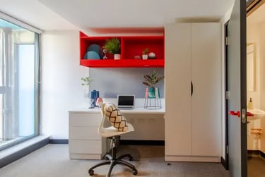 The Bigger Balcony Room - Image 5