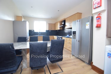 6 bed house, Regent Terrace, Hyde Park, Leeds, LS61NP - Image 3