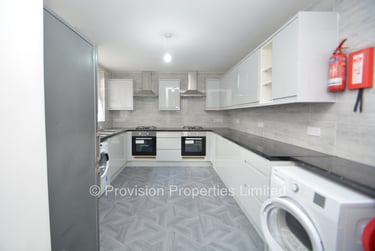 6 bed house, Brudenell Road, Hyde Park, Leeds, LS61LS - Image 4