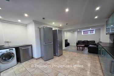6 bed house, Cardigan Lane, Burley, Leeds, LS42LN - Image 3