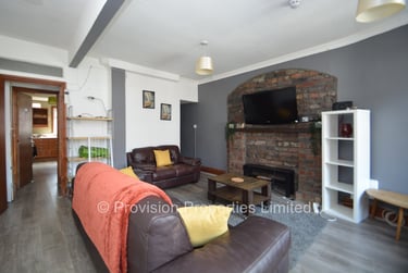 8 bed house, Manor Drive, Hyde Park, Leeds, LS61DD - Image 3