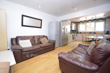 6 bed house, Mayville Road, Hyde Park, Leeds, LS61NF - Image 4