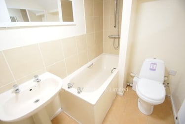 7 bed house, Norwood Terrace, Hyde Park, Leeds, LS61EA - Image 8