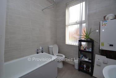 2 bed house, Kelsall Terrace, Hyde Park, Leeds, LS61RD - Image 3