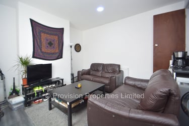 2 bed house, Kelsall Terrace, Hyde Park, Leeds, LS61RD - Image 4