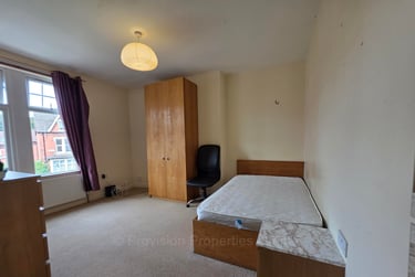 9 bed house, Headingley Avenue, Headingley, Leeds, LS63ER - Image 4