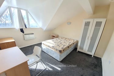 2 bed flat, Moorland Avenue, Hyde Park, Leeds, LS61AP - Image 3