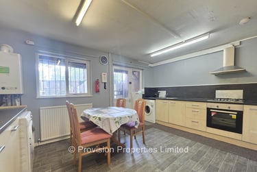 4 bed house, Well Close Rise, Woodhouse, Leeds, LS71HT - Image 5