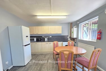 4 bed house, Well Close Rise, Woodhouse, Leeds, LS71HT - Image 3