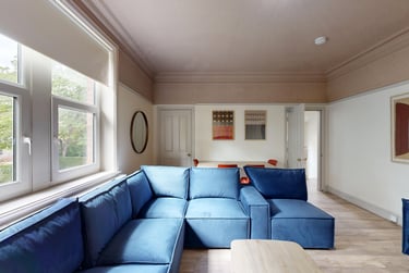 5 bed flat, Otley Road, Meanwood, Leeds, LS165JX - Image 1