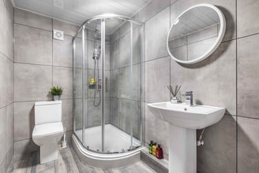 2 bed flat, Queens Road, Hyde Park, Leeds, LS61HY - Image 8