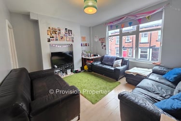 6 bed house, Manor Drive, Hyde Park, Leeds, LS61DD - Image 1