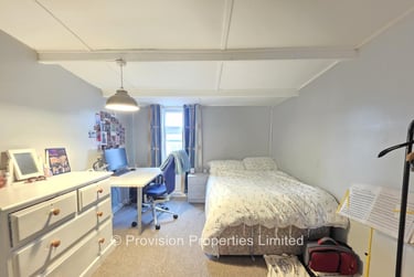 6 bed house, Manor Drive, Hyde Park, Leeds, LS61DD - Image 2